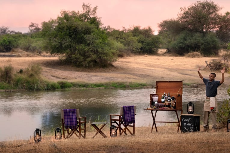 &Beyond Grumeti Serengeti River Lodge Tanzania-Grumeti-Serengeti-River-Lodge-Experiences-Guest-Delight-Martini-bar-andBeyonder-butler_4