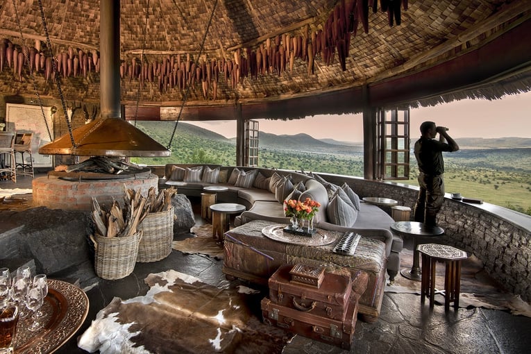 &Beyond Kleins Camp Bar-view-andBeyond-Kleins-Camp-Serengeti-Tanzania