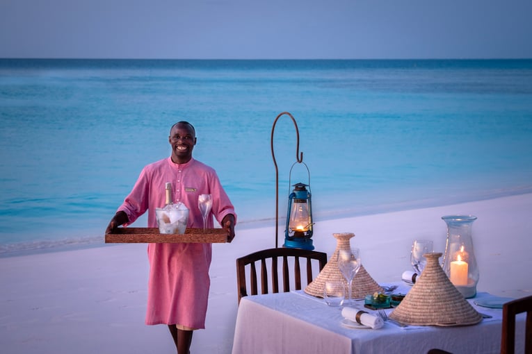 &Beyond Mnemba Island, Tanzanie – Zanzibar | Exclusive Tours Zanzibar-Mnemba-Island-dining _9_