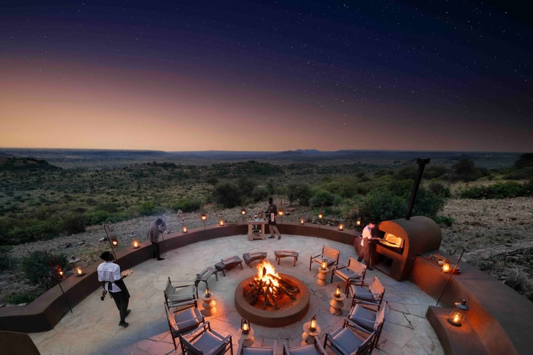 &Beyond Suyian Lodge, Keňa – Laikipie | Exclusive Tours Kenya-Suyian-Lodge-Firepit _1_