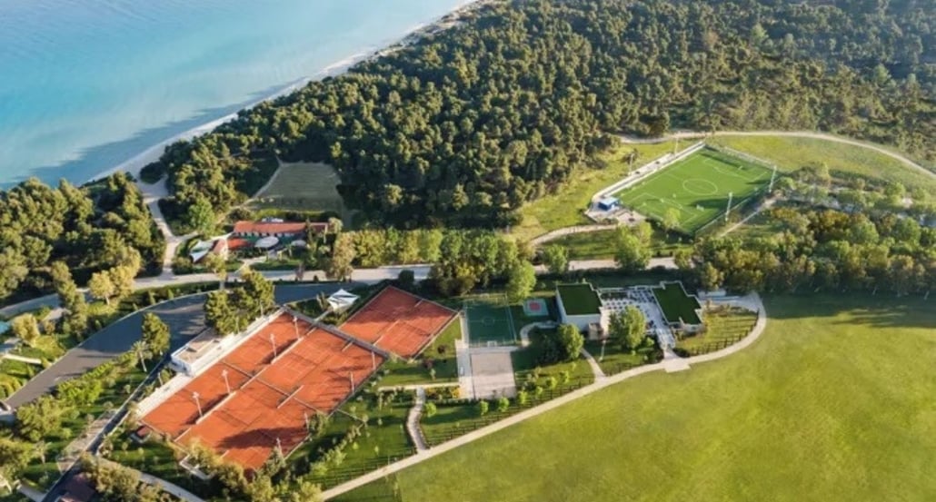 kurty, hřiště, příroda