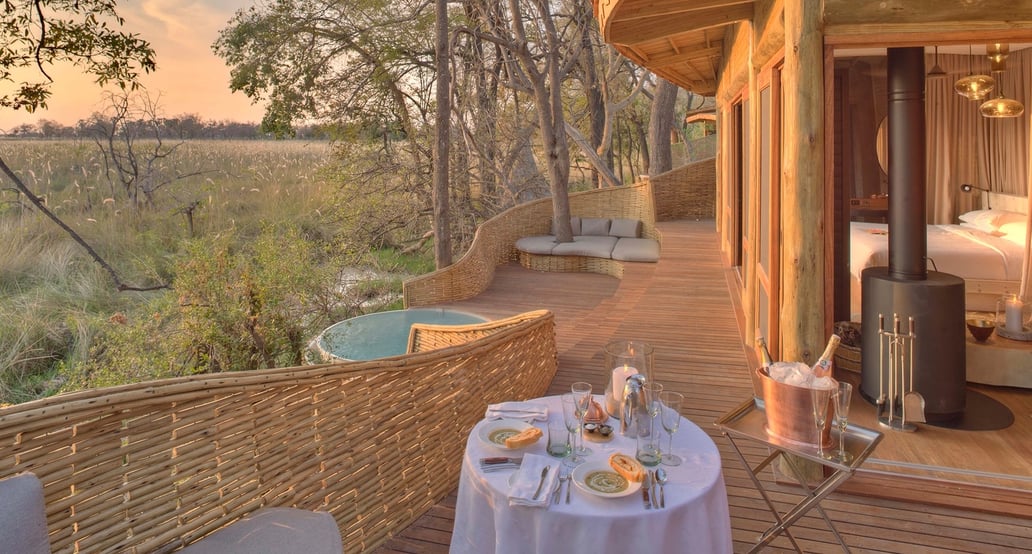 1032x554 &Beyond Sandibe Okavango Safari Lodge private-wilderness-and-dining-at-andBeyond-sandibe-on-a-luxury-botswana-safari-overlooking-the-okavango-delta