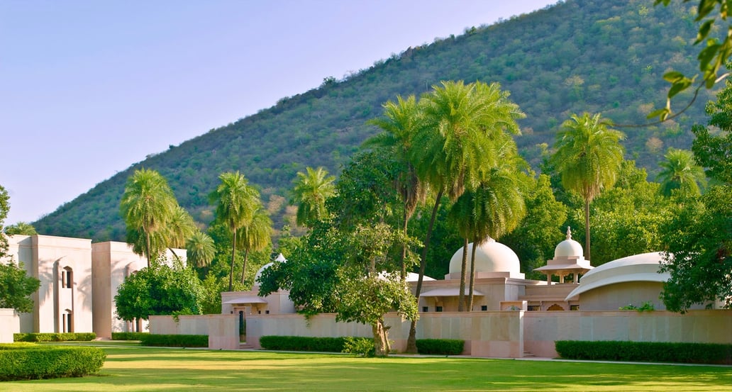 1032x554 Amanbagh, Indie – Rajastan RS391_Amanbagh-Pool-Pavilion-Exterior