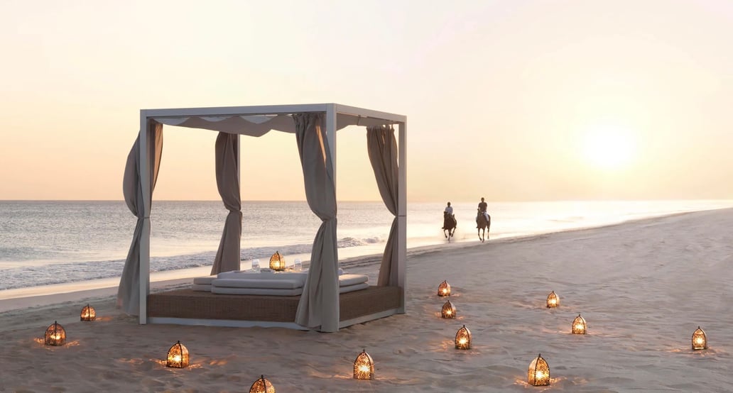 1032x554 Anantara Al Baleed Resort Salalah al_baleed_by_anantara_dining_by_design_beach_bed_03_1920x1037
