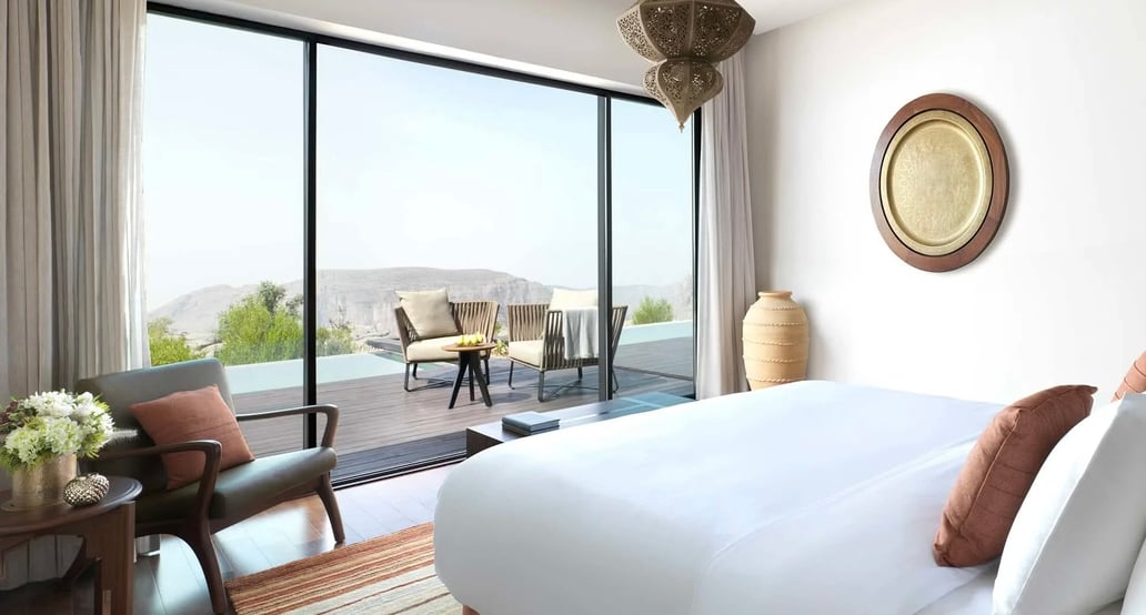 1032x554 Anantara Al Jabal Al Akhdar anantara_al_jabal_al_akhdar_cliff_pool_villa_bedroom_01_1920x1037