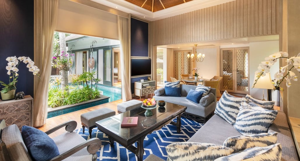 1032x554 Anantara Mai Khao Phuket Villas apk_royal_villa_by_jim-thompson_living_room_overview_1920x1037