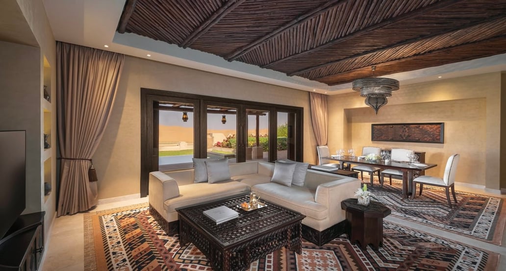 1032x554 Anantara Qasr al Sarab qasr_al_sarab_desert_resort_by_anantara_guest_room_two_bedroom_villa_livingroom