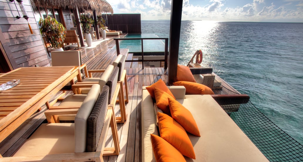 1032x554 Ayada Ayada+Maldives+Villas+ROYAL+OCEAN+SUITE+(4)
