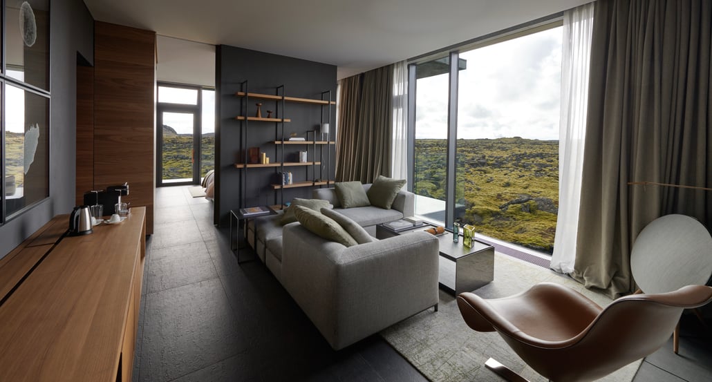 1032x554 BLUE LAGOON, Island – Grindavík Moss suite living room area