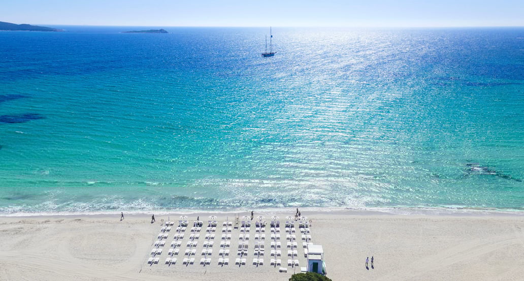 1032x554 Baglioni Resort Sardinia Baglioni_Resort_Sardinia_beach_03