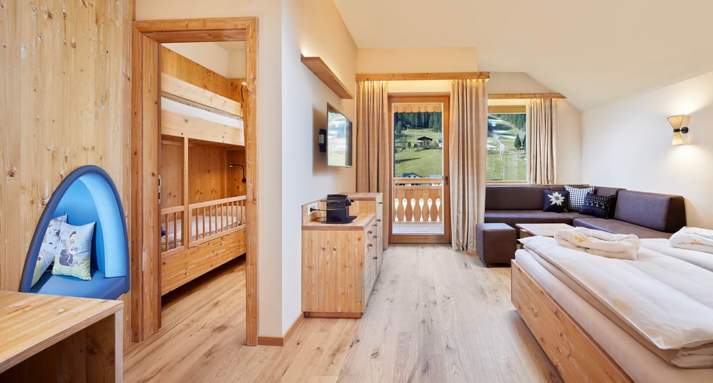 1032x554 Dachsteinkönig Familux Resort 4hauptbild__zimmer_familiensuite_liesl_klein