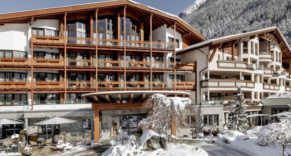 1032x554 Das Central aussenansicht_winter_das_central_soelden_by_rudi_wyhlidal