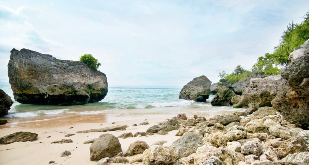1032x554 Divoká příroda i plážová dovolená na Bali s Exclusive Tours  Padang Padang shutterstock_75247045
