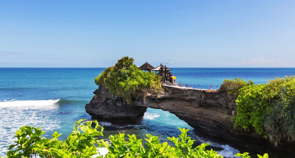 1032x554 Divoká příroda i plážová dovolená na Bali s Exclusive Tours  Tanah Lot shutterstock_200010425