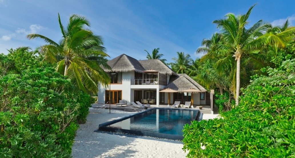 1032x554 Dusit Thani Maldives 4550