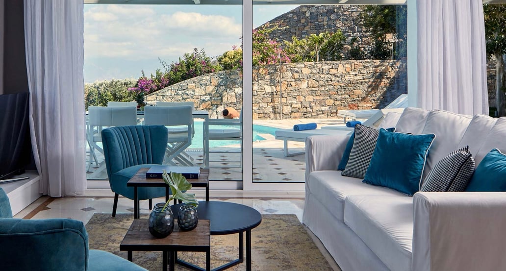 1032x554 Elounda Gulf Villas elounda-gulf-villas-resort-crete-gallery_08_suites_villas_0