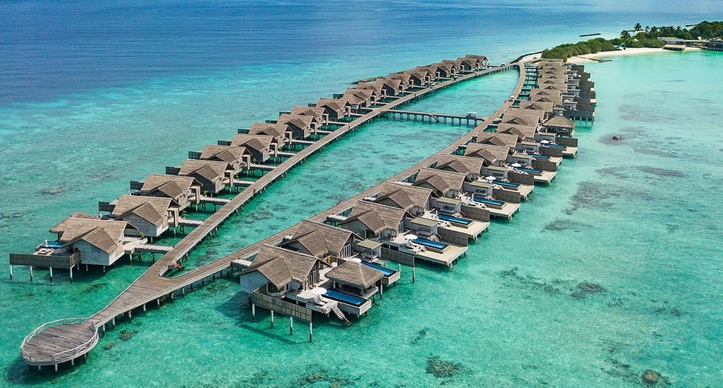 1032x554 Fairmont Maldives Sirru Fen Fushi Aerial 01