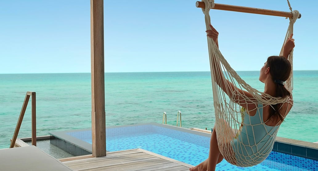 1032x554 Fairmont Maldives Sirru Fen Fushi Hammock Water Villa