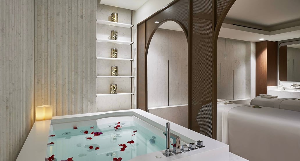 1032x554 Jumeirah Beach Hotel jcom_hero_imagejumeirah-beach-hoteltalise-spaspa-jacuzzi-01