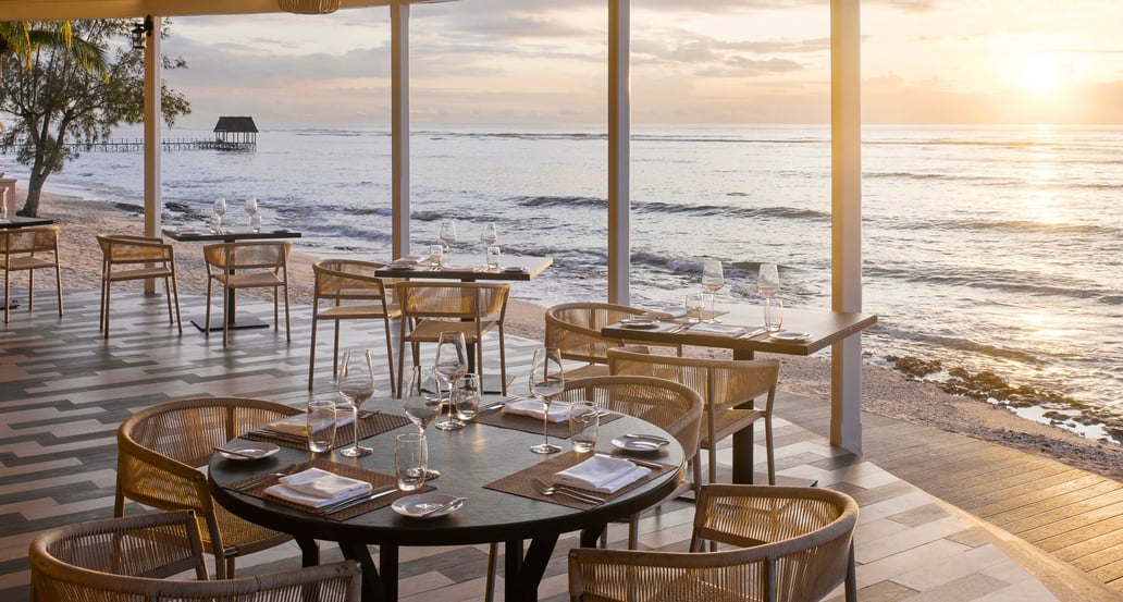 1032x554 Le Meridien Ile Maurice md-mrumd-paparazzi-terrace-23615_Classic-Hor