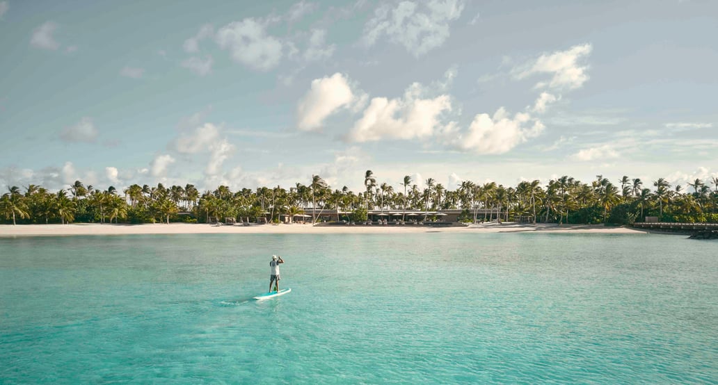 1032x554 PATINA_MALDIVES_LIFESTYLE_WATER-SPORTS_PADDLING