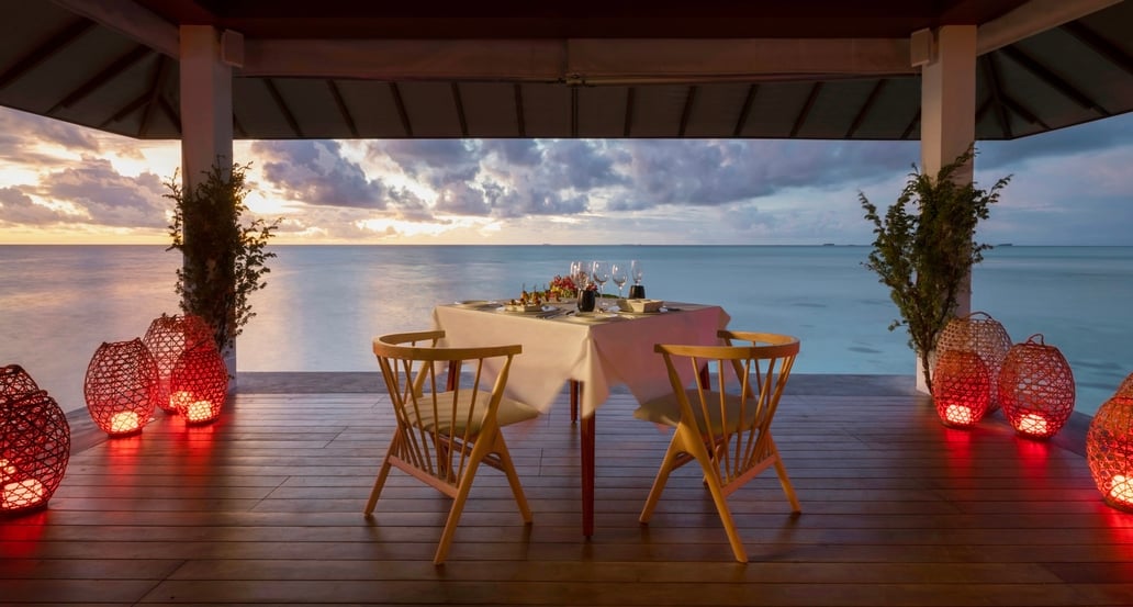 1032x554 Pullman Maldives Maamutaa 33_Romeo-Dining-Destination-1