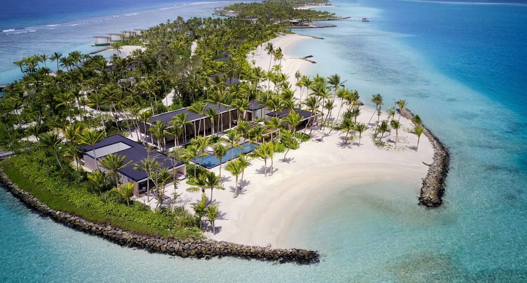 1032x554 Ritz Carlton Maldives mlera-aerial-view-50781180 