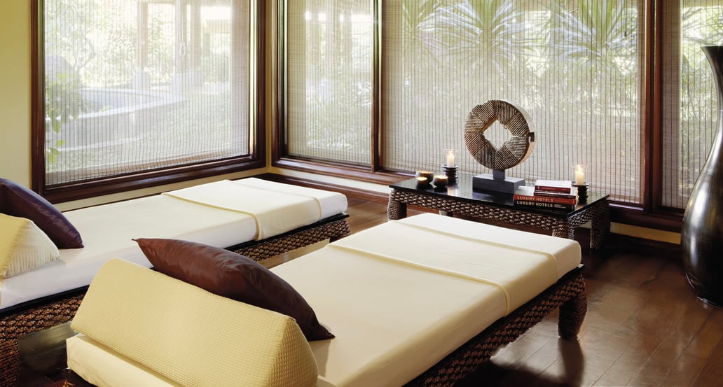 1032x554 Shanti Maurice Resort & SPA SHM_Nira-Spa_Treatment-Room_01_RGB