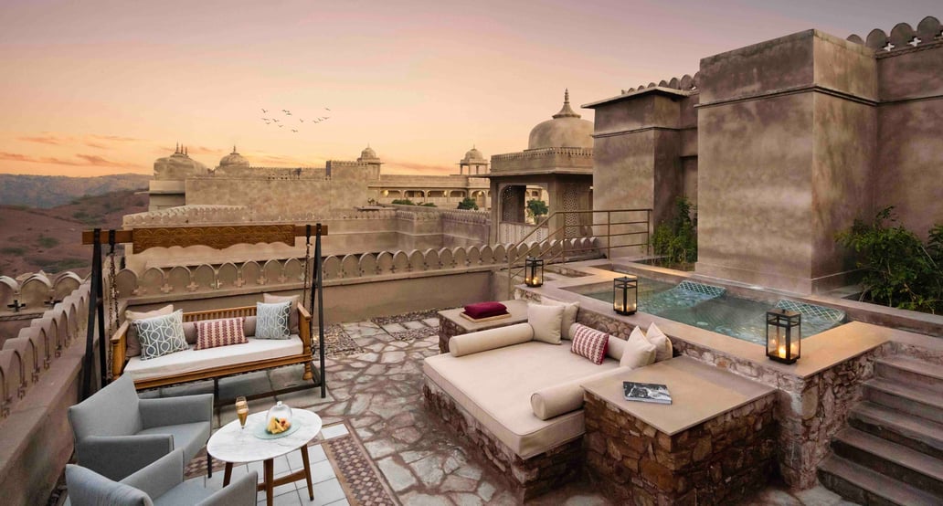 1032x554 Six Senses Fort Barwara, Indie – Rajasthan Terrace Hot Tub - Thakur Bhagwati Singh Suite #305