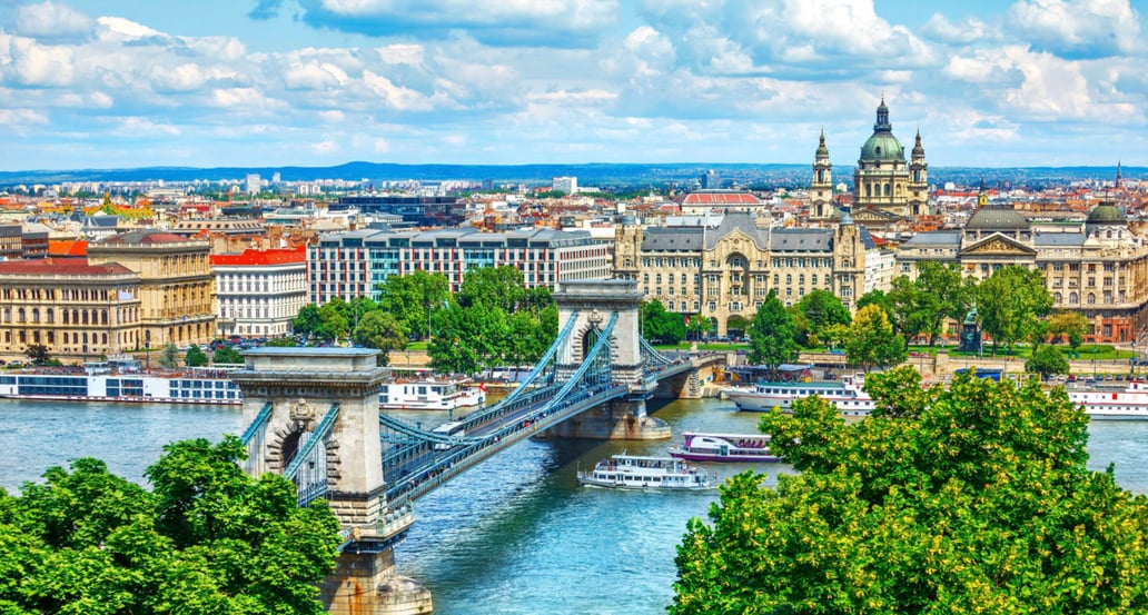 1032x554 Termální lázně v Budapešti shutterstock_562412311