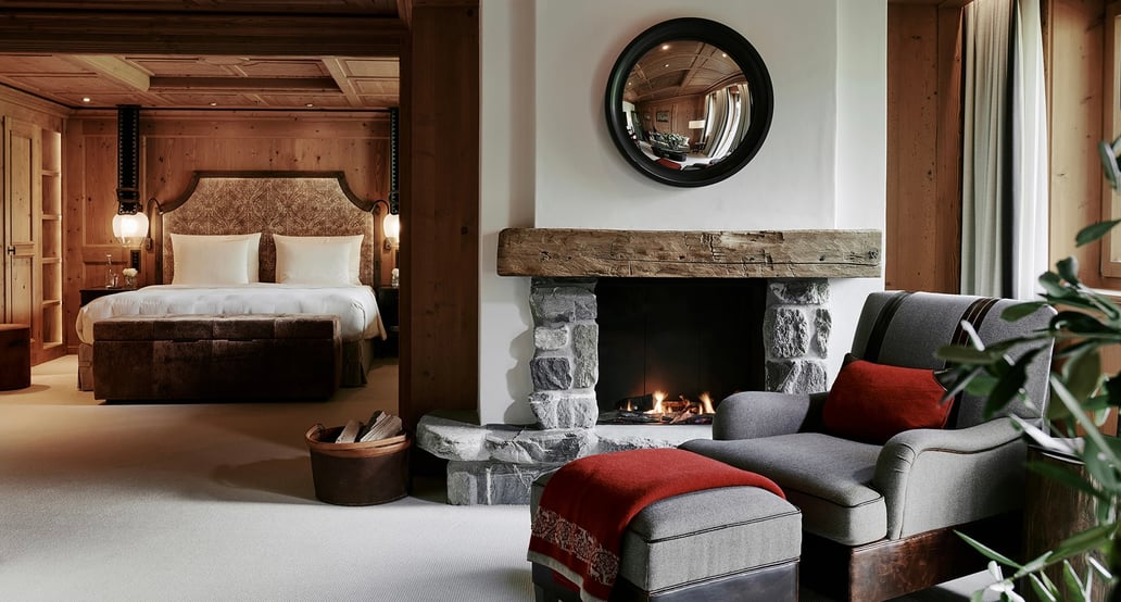 1032x554 The Alpina Gstaad, Švýcarsko – Gstaad thealpinagstaad_roomssuites_0036_1920