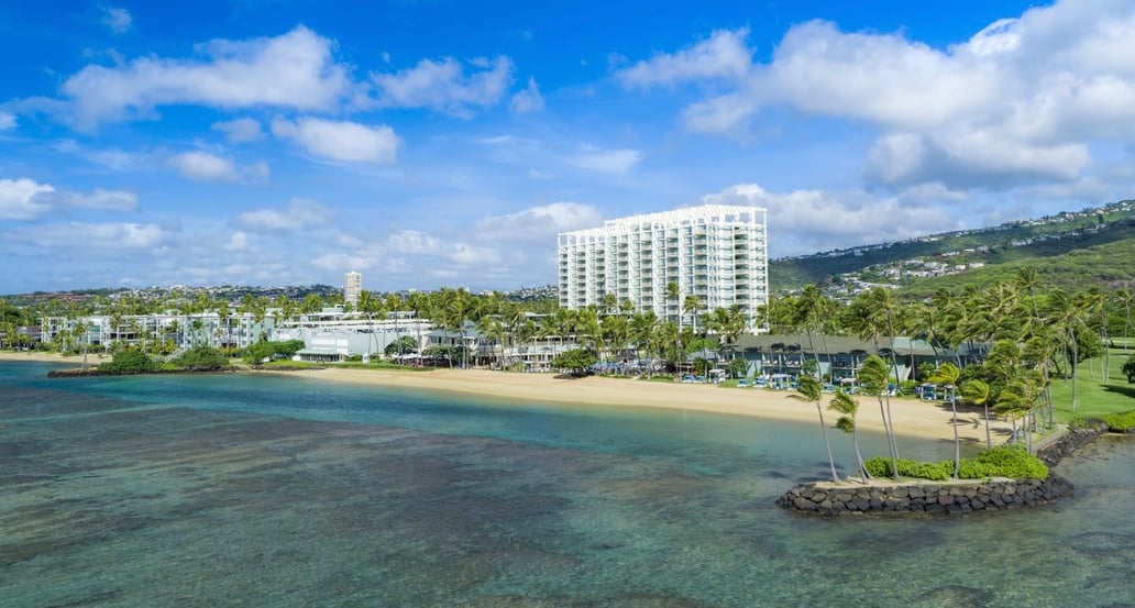 1032x554 The Kahala Hotel & Resort 1542647695-Hero_-_Modus_-_drone_hotel-view_1.1_1-0355_desktop
