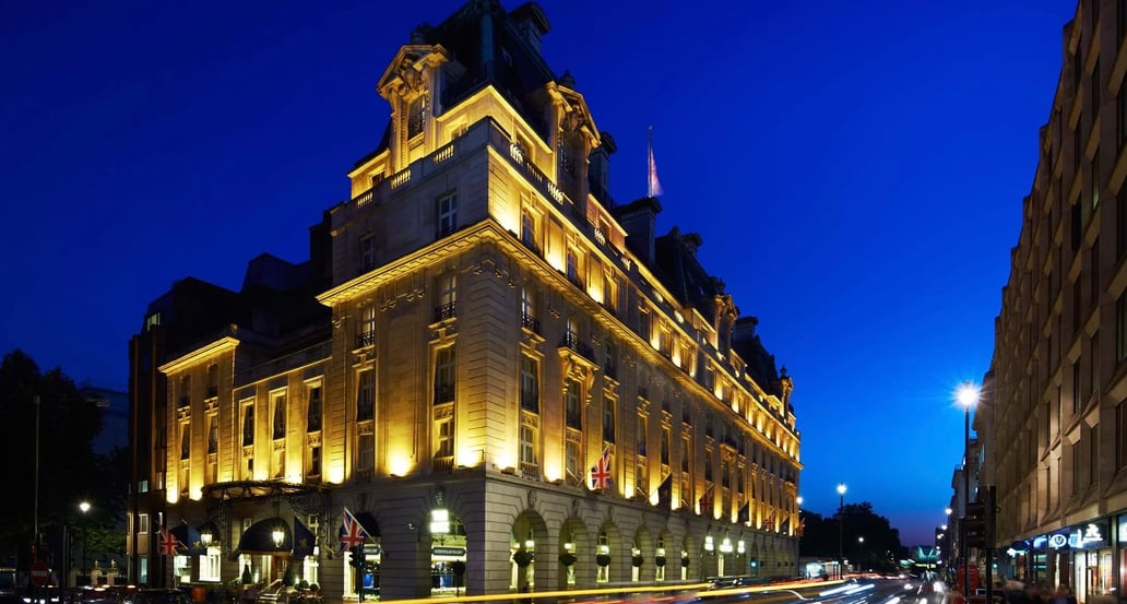 1032x554 The Ritz London Side-Exterior