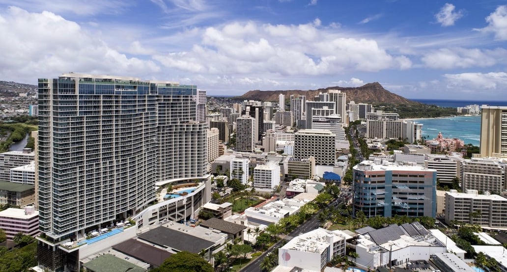 1032x554 The Ritz-Carlton Residences Waikiki Beach RC Waikiki Exterior Drone Day 7006