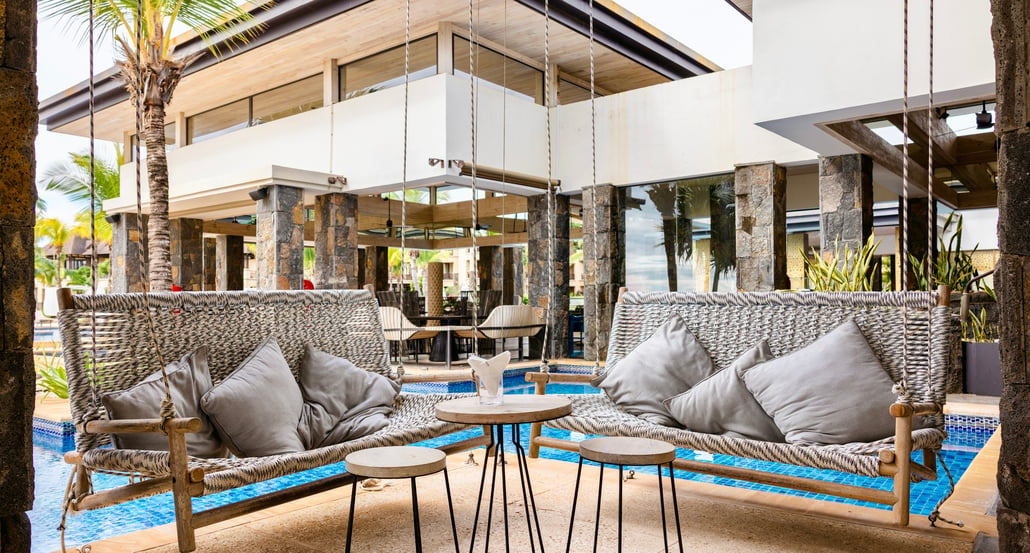 1032x554 The Westin Turtle Bay Resort & Spa Mystique swing chair