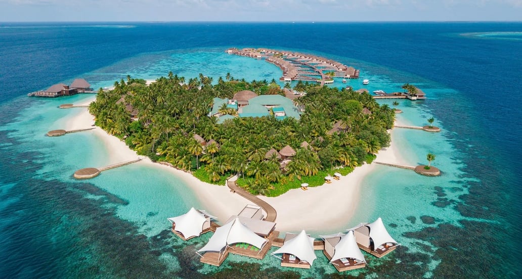 1032x554 W Maldives mlewh-island-aerial-view-7691-hor-clsc