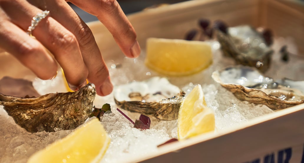 1032x554 _LUX* Gran Baie 8428_LUX_LGB_Bisou_Girls_Lunch_3339_9193x6129