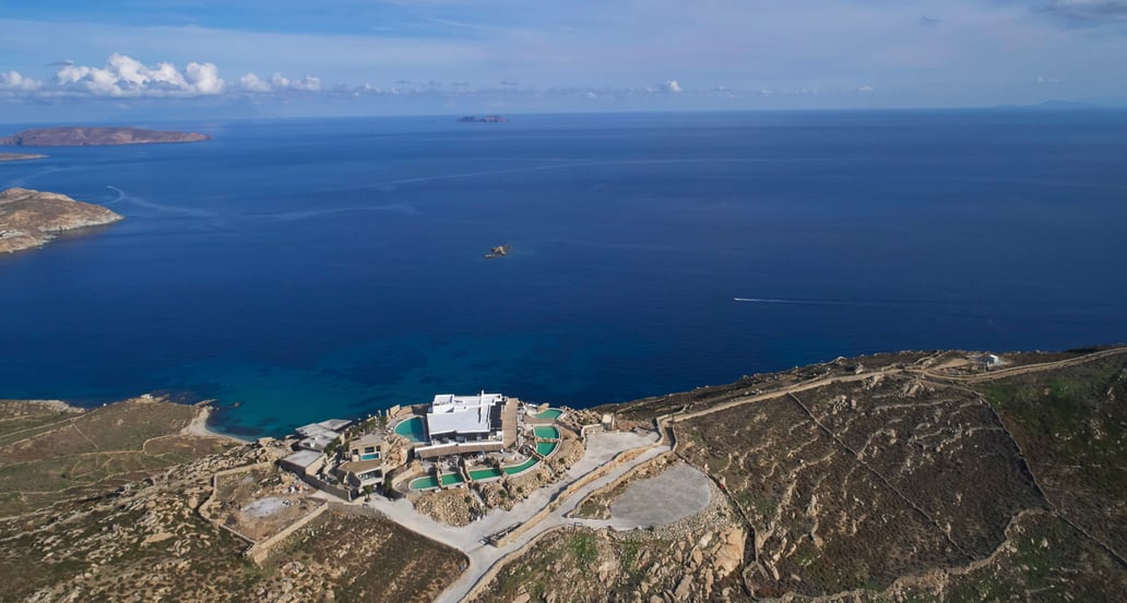 1032x554 jpeg-optimizer_Myconian Panoptis Escape drz_panoptis_DJI_0373