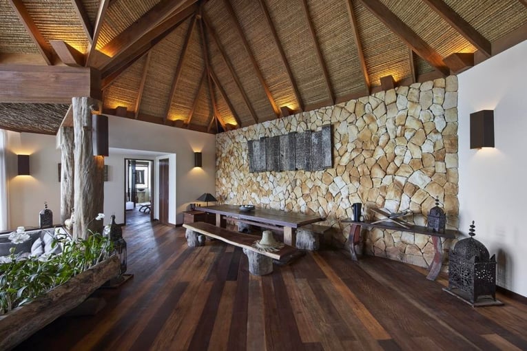 1032x554_Song Saa, Kambodža_Royal-Villa-Living-room-2-Cyril-Eberle_Medium