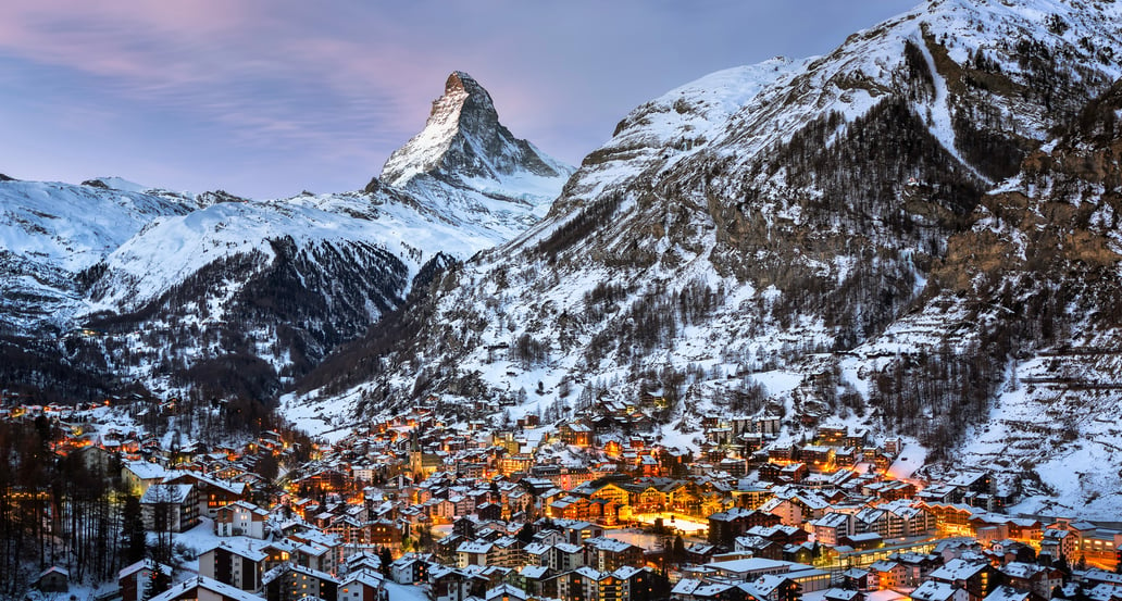 1032x554_Zermatt Valley a Matterhorn Peak_Švýcarsko_shutterstock_254090041