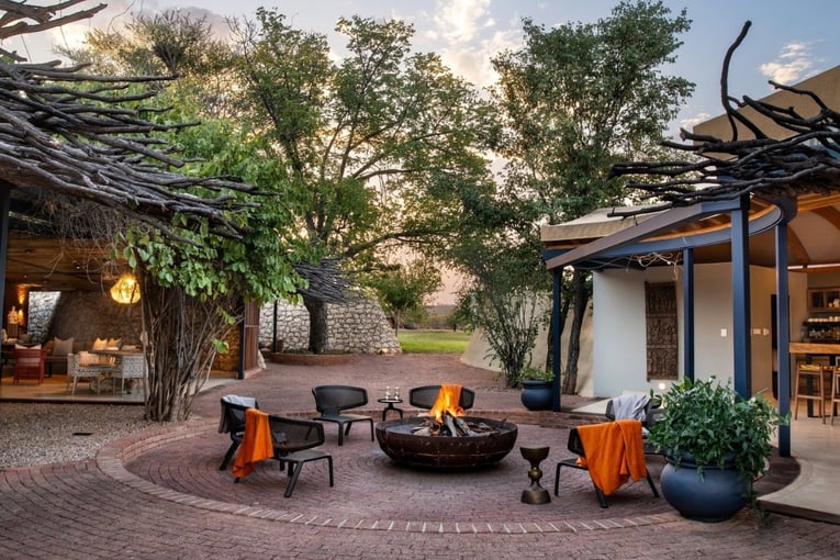 ohniště a posezení