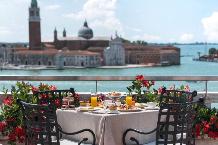snídaně, Benátky