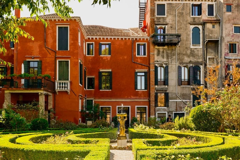 hotel, zahrada, dům