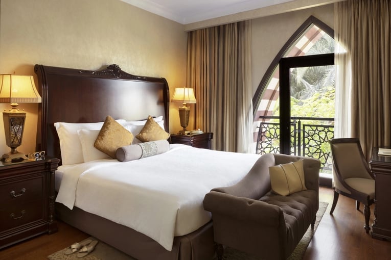 1200 x 800 Jumeirah Zabeel Saray, SAE, Dubaj _ Exclusive Tours_ložnice (2)