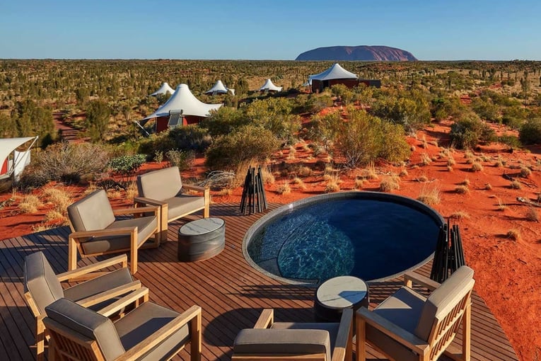 bazének, terasa, výhled, poušť