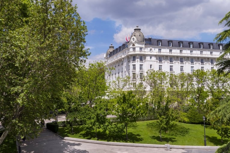 hotel, park
