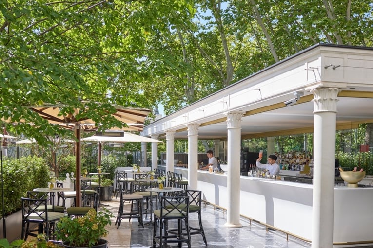 restaurace v zahradě