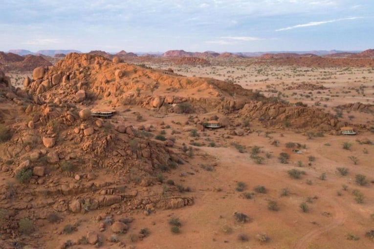 1200 x 800 Onduli Ringe Lodge, Namibie, Afrika | Exclusive Tours_poušť_744462569.jpg