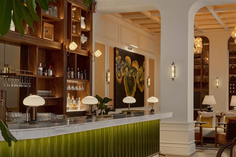 bar