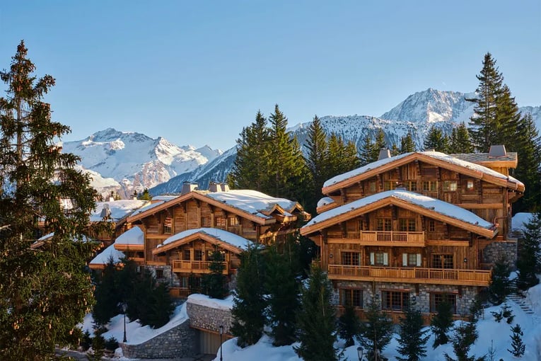 1200x800 Les Airelles, Francie – Courchevel 83ced646-75ea-49df-9e0b-837f20659f74_Les+Airelles+Chalet.png